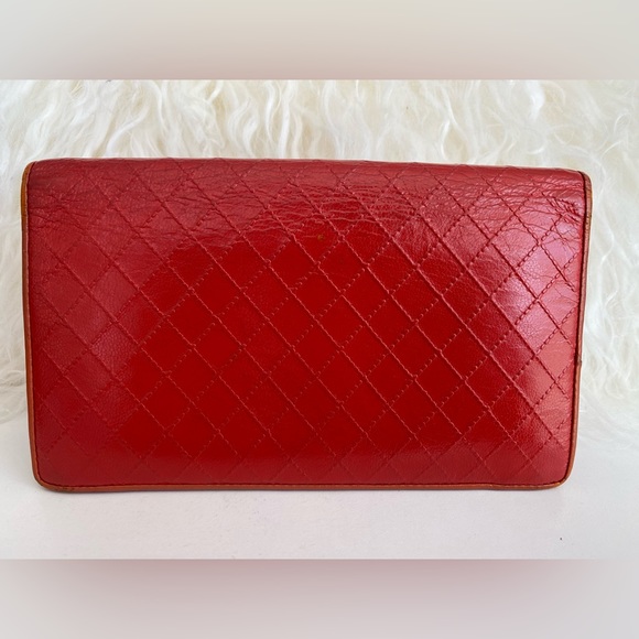 CHANEL Diamond Stitch Leather Wallet - Picture 3 of 14